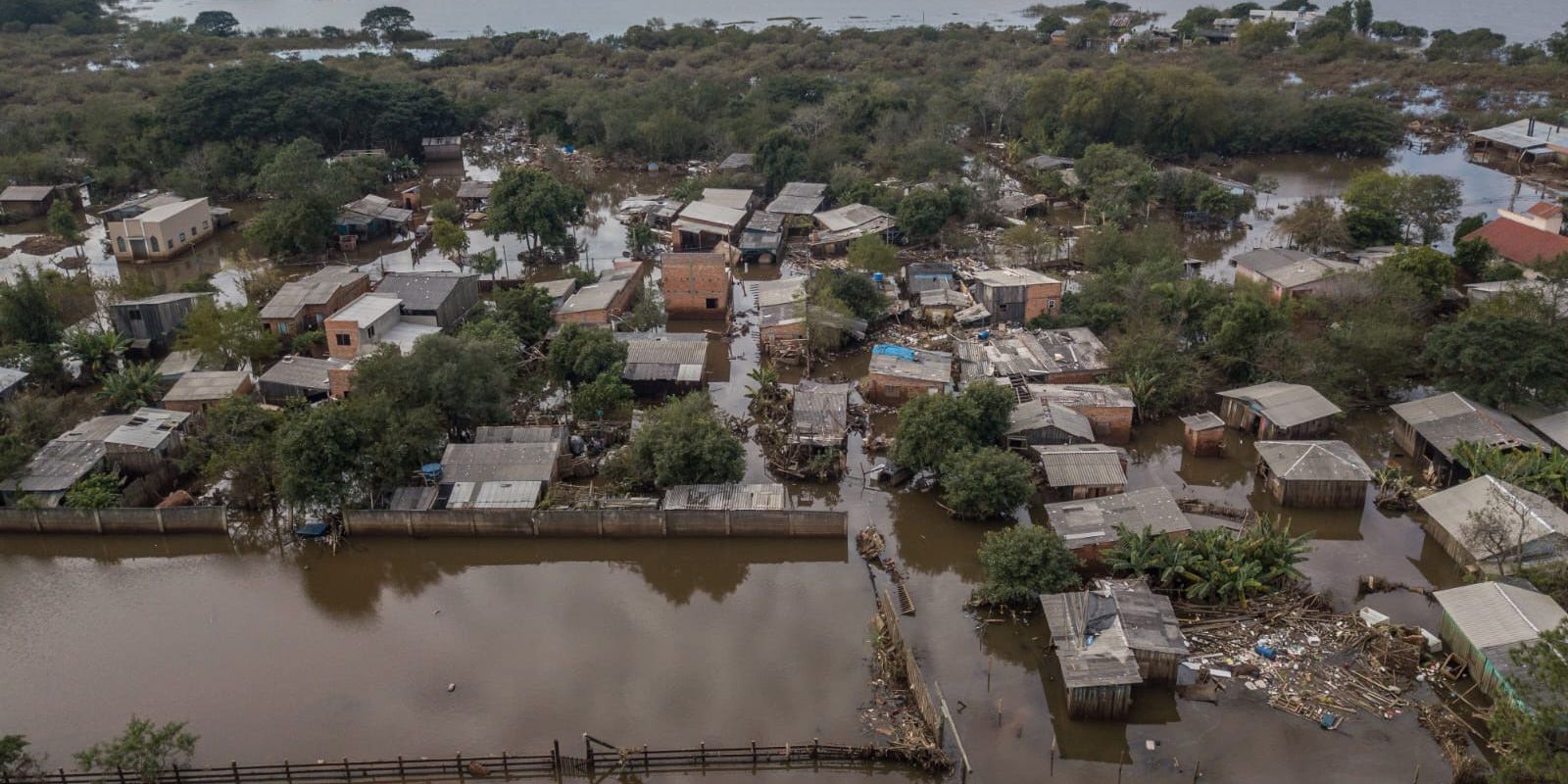 Saúde atende município gaúcho que ficou totalmente submerso