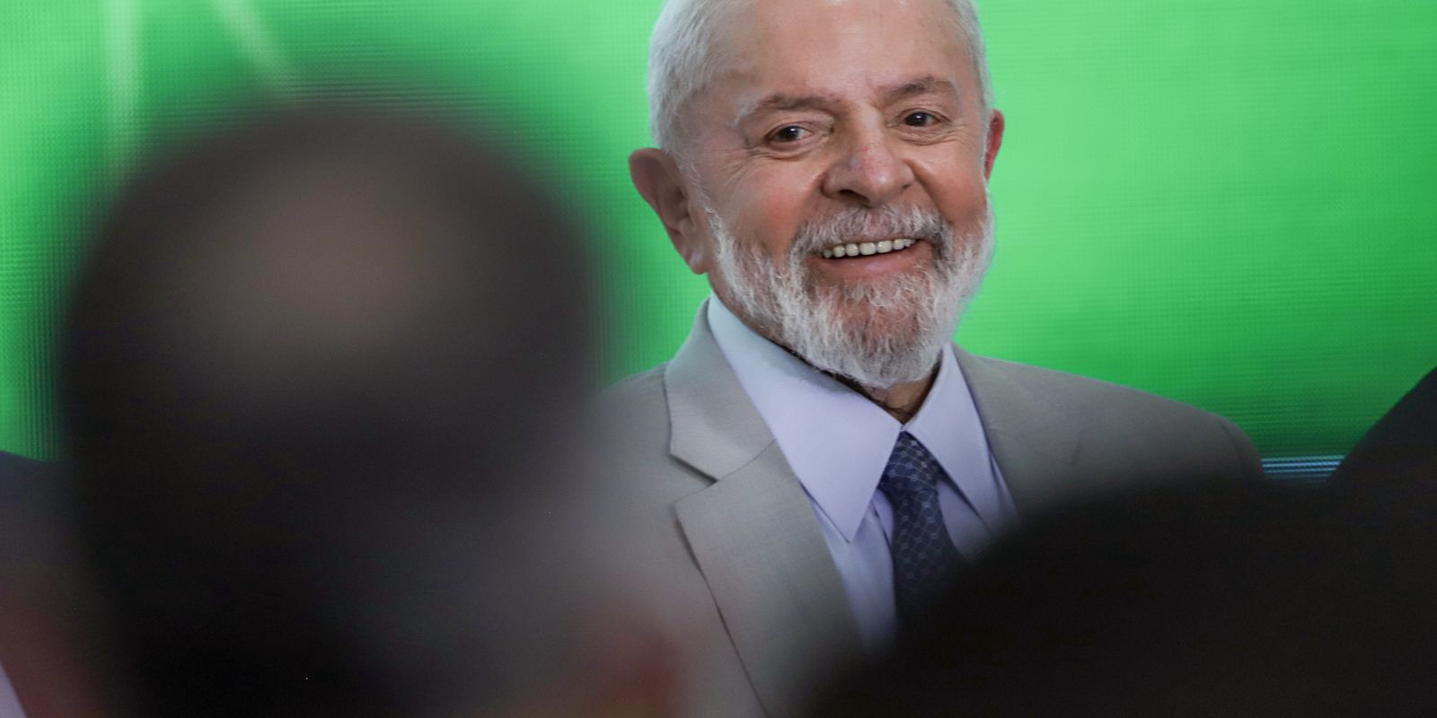 Lula avalia vetar taxação federal de compras internacionais até US$ 50