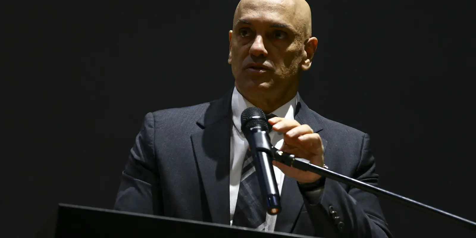 Moraes nega recurso de Bolsonaro contra inelegibilidade