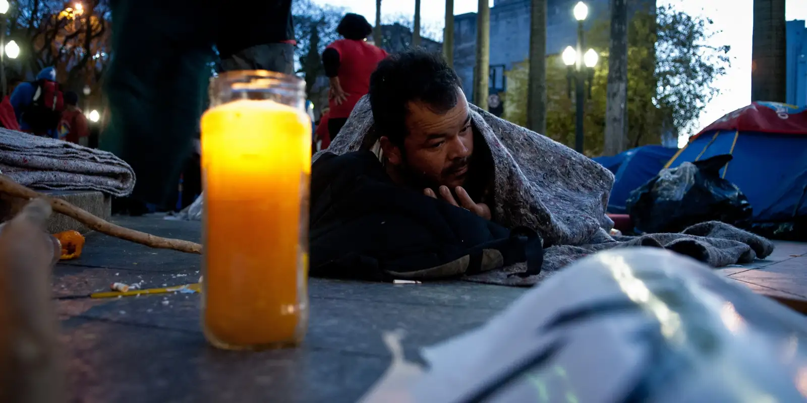 Tendas vão atender e acolher população de rua durante o frio em SP