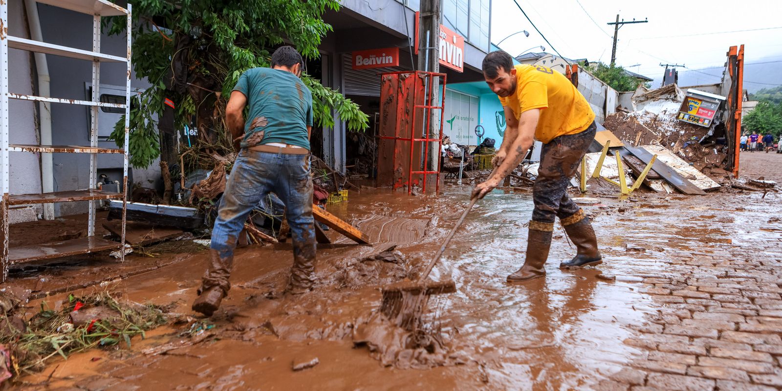 Trens urbanos reiniciam operação em Porto Alegre