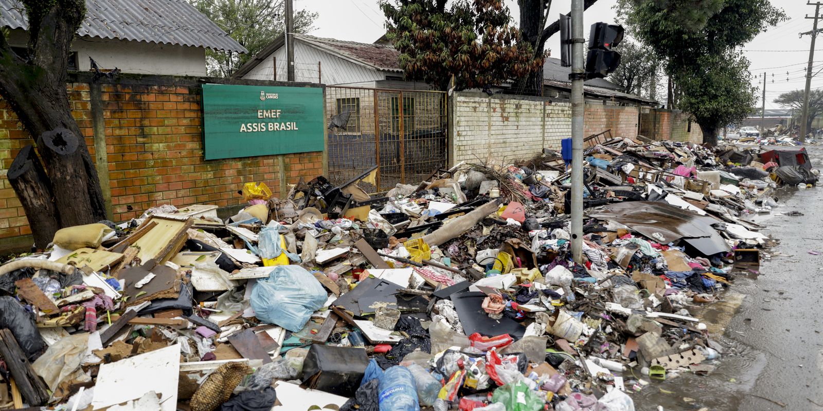 Auxílio Reconstrução: 182 prefeituras ainda não cadastraram famílias