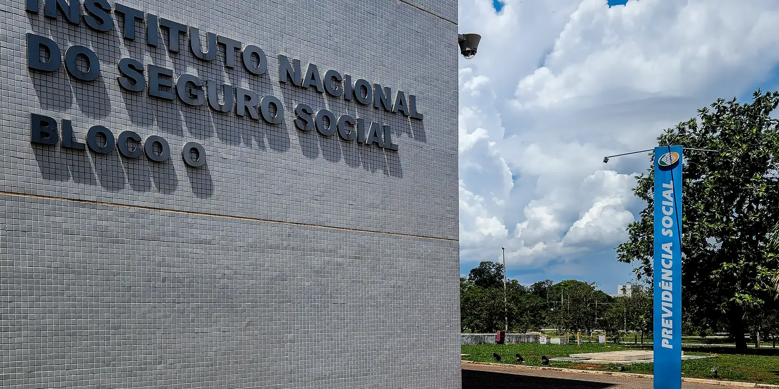 STJ determina manutenção de 85% do efetivo de trabalho do INSS