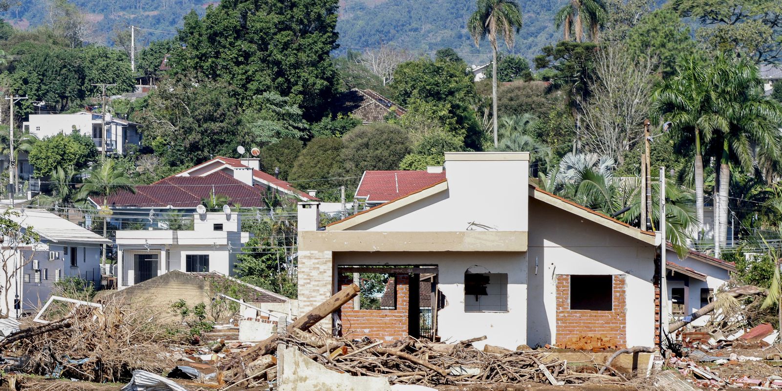 RS: mais 5.621 famílias recebem Auxílio Reconstrução nesta sexta-feira