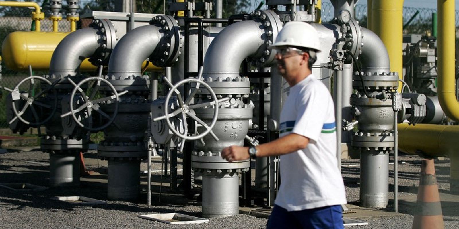 Refinaria de Cubatão paralisa atividades para aumentar eficiência