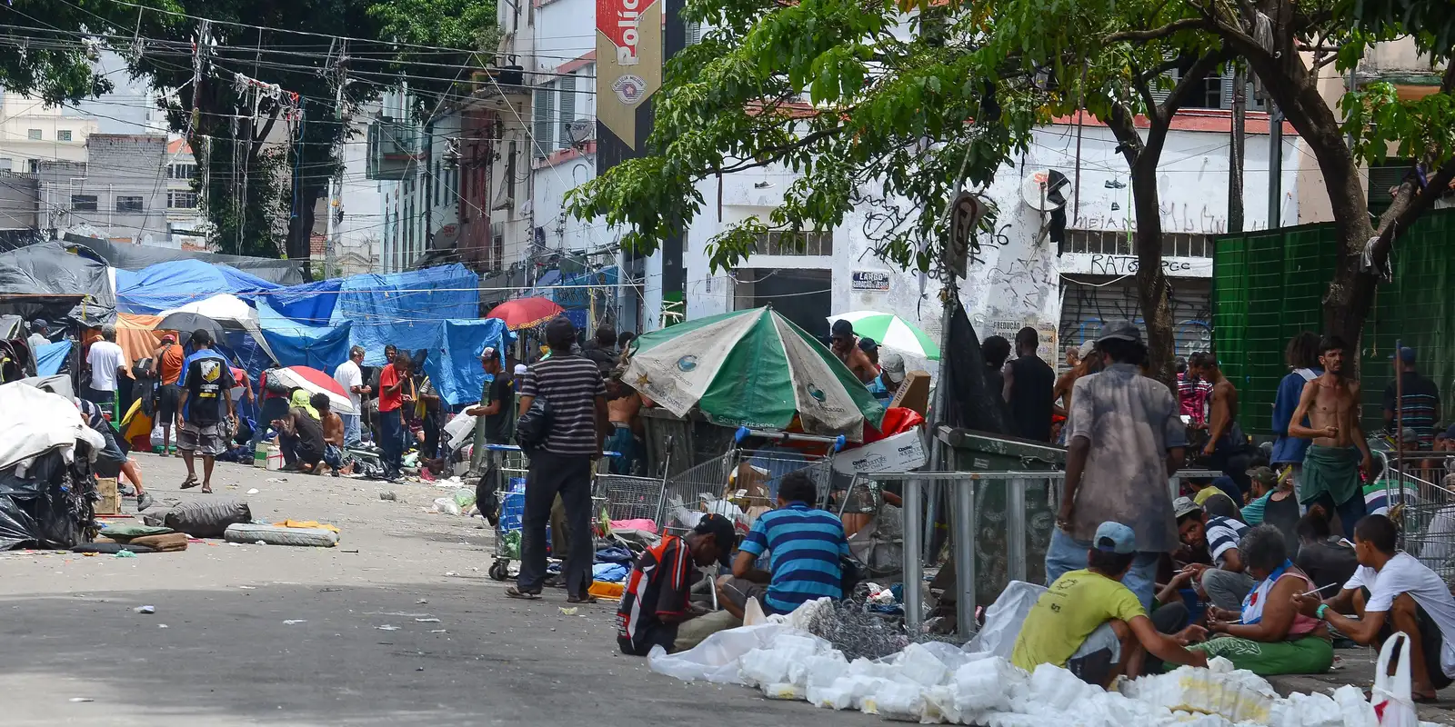 SP: operação da Polícia Civil despeja projeto social na Cracolândia