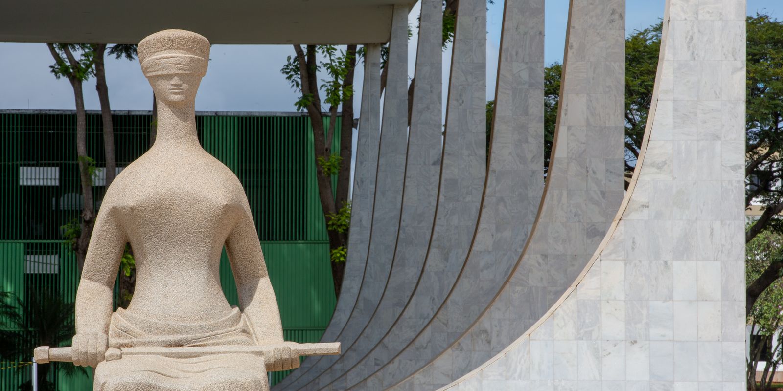 STF retoma julgamento sobre atendimento de pessoas trans no SUS