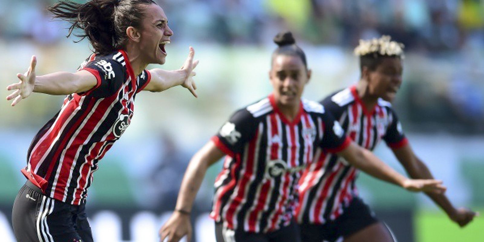 TV Brasil transmite dois clássicos do futebol feminino neste sábado