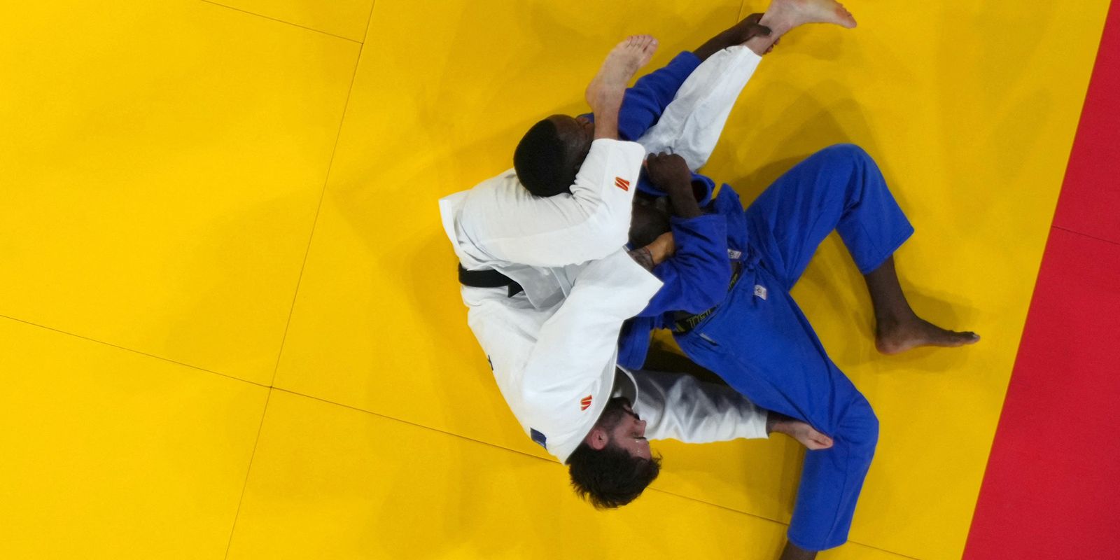 Judô: Rafael Macedo vence 3 lutas, mas deixa escapar o bronze em Paris