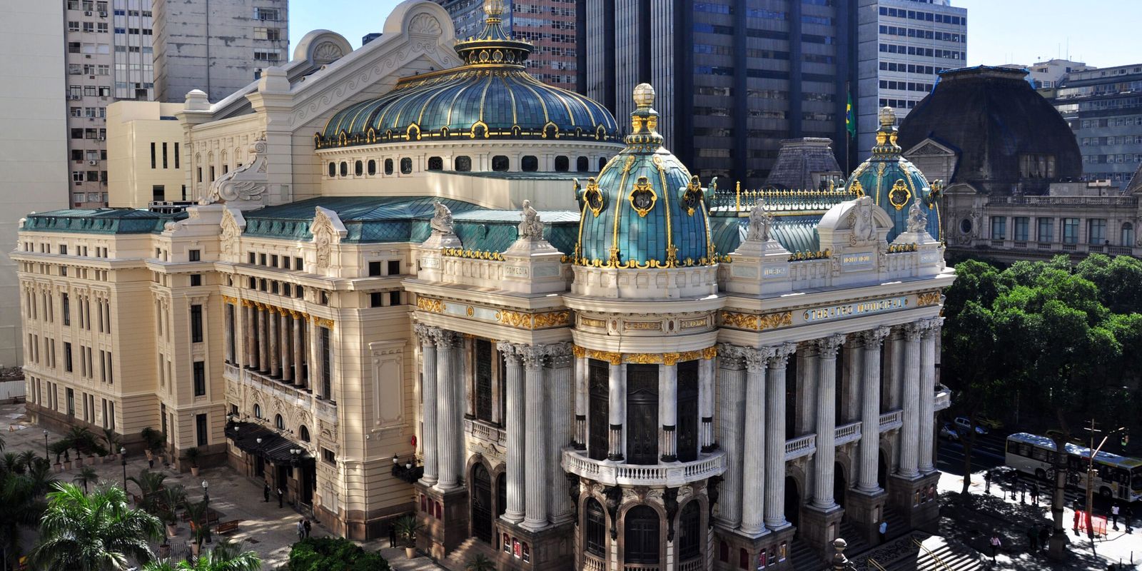 Theatro Municipal do Rio faz 115 anos e tem programação gratuita