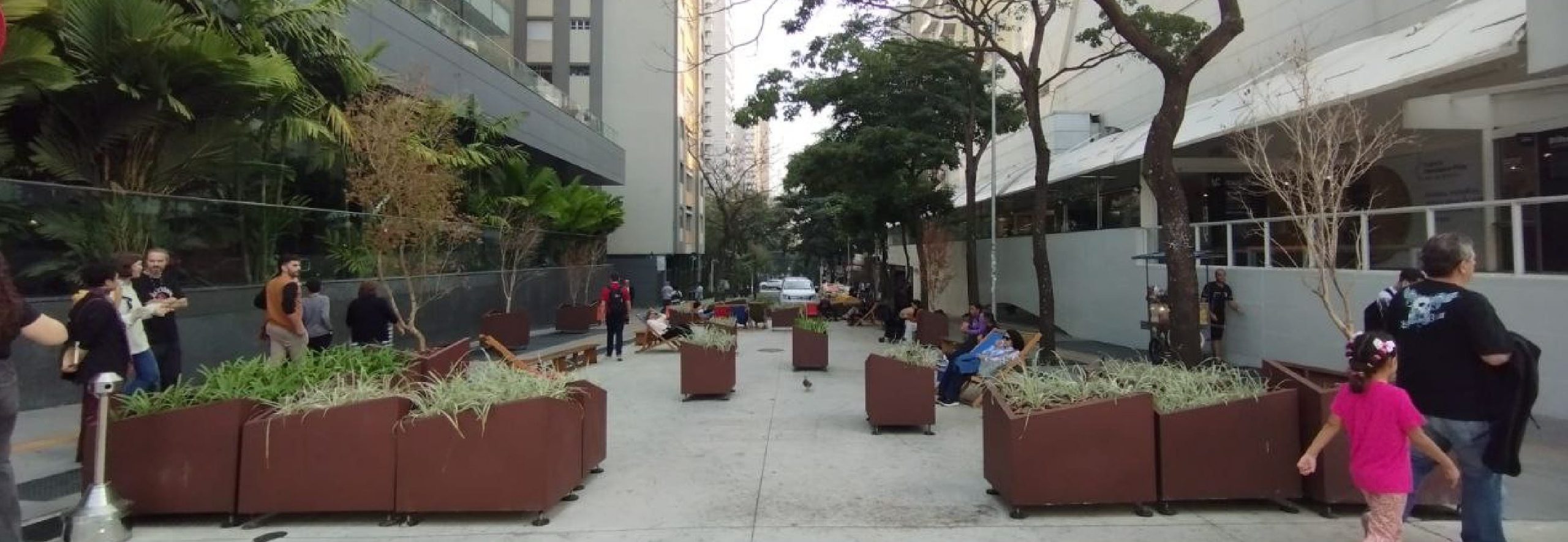 Feira de livrarias especializadas na Avenida Paulista em agosto