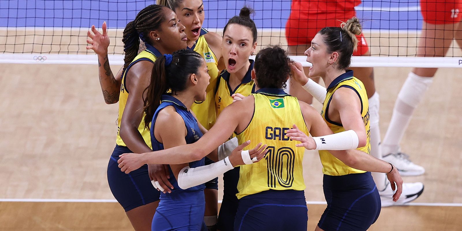 Brasil supera Turquia e conquista bronze no vôlei feminino em Paris