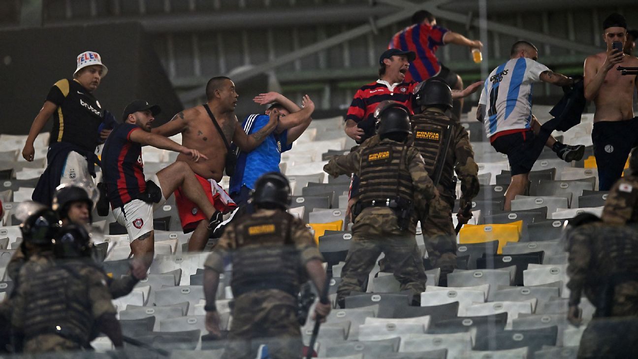 Como polícia explica confusão com torcida do San Lorenzo em jogo contra o Atlético-MG?