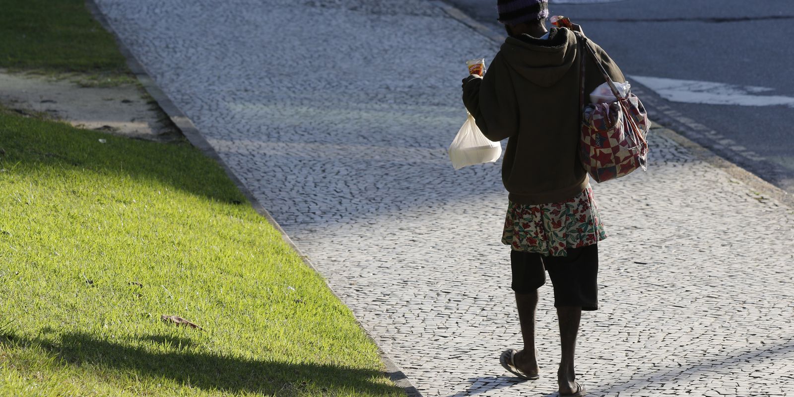 Em dia de luta, defensores públicos atendem pessoas em situação de rua