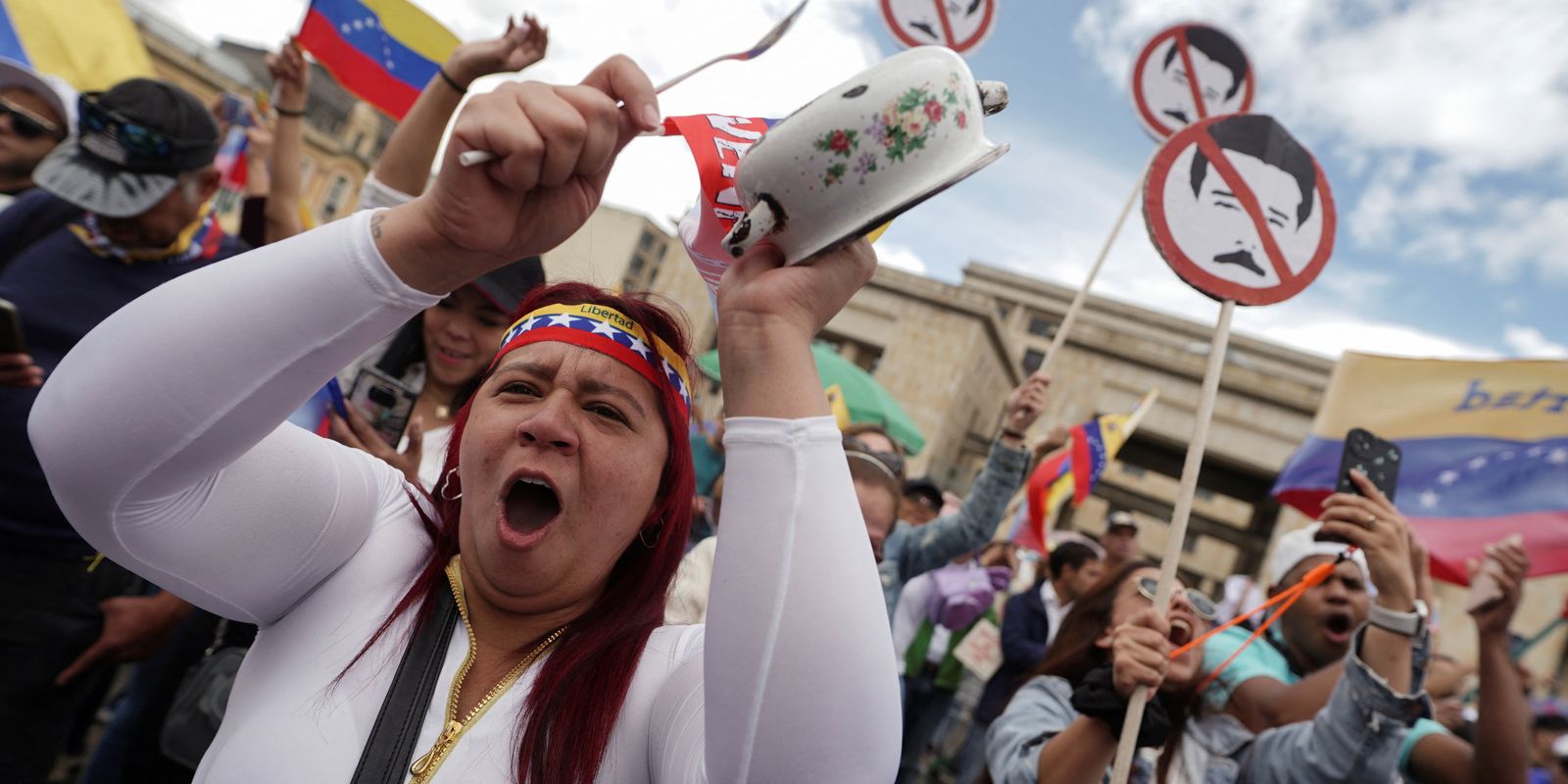 Venezuela: opositores não apresentam atas à Justiça e questionam CNE