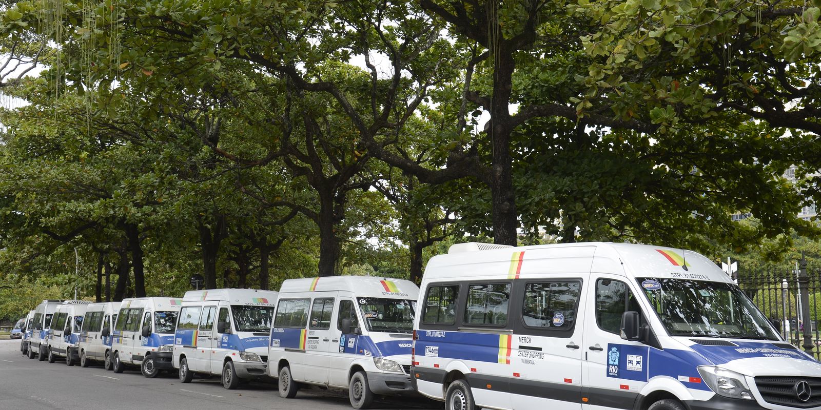 Rio inclui vans no serviço de transporte gratuito para eleições 2024