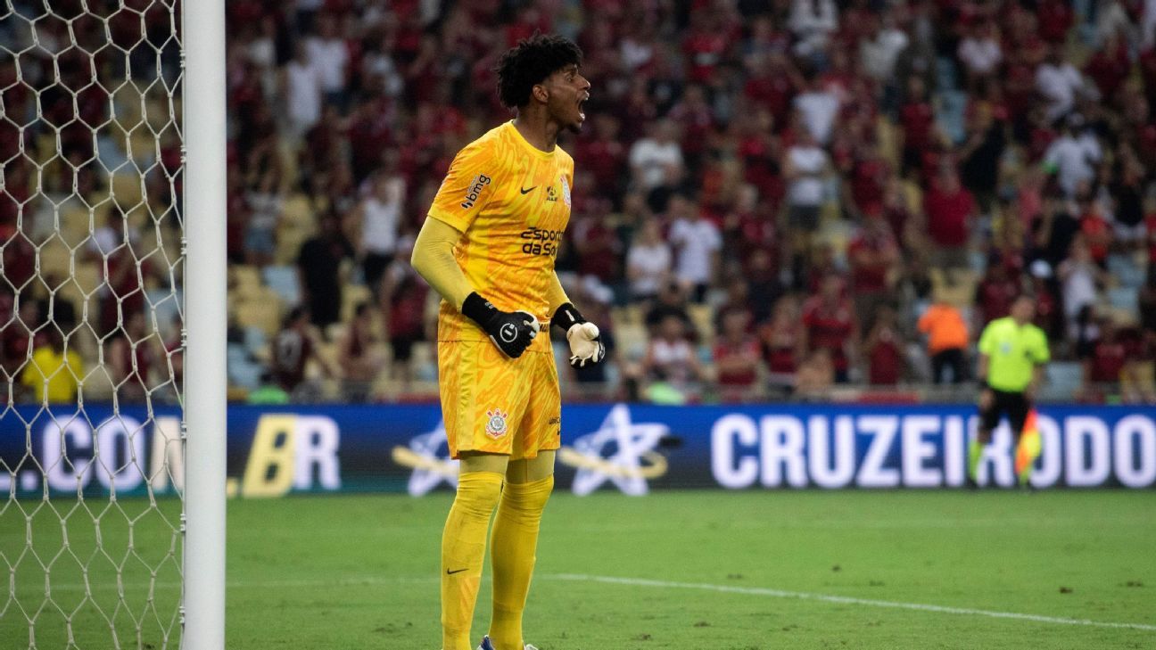 Hugo Souza vê Corinthians ‘muito vivo’ contra o Flamengo: ‘A gente deu uma aula’