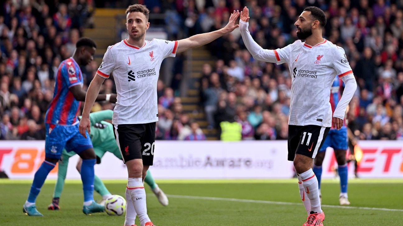 Liverpool vence Crystal Palace, mantém liderança, mas vê Alisson deixar jogo machucado