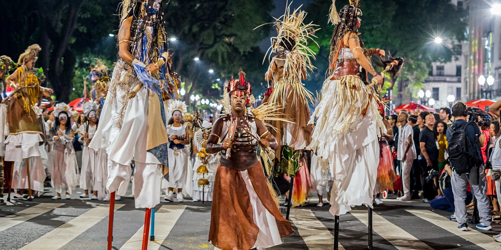 Bloco afro Ilú Obá De Min completa 20 anos