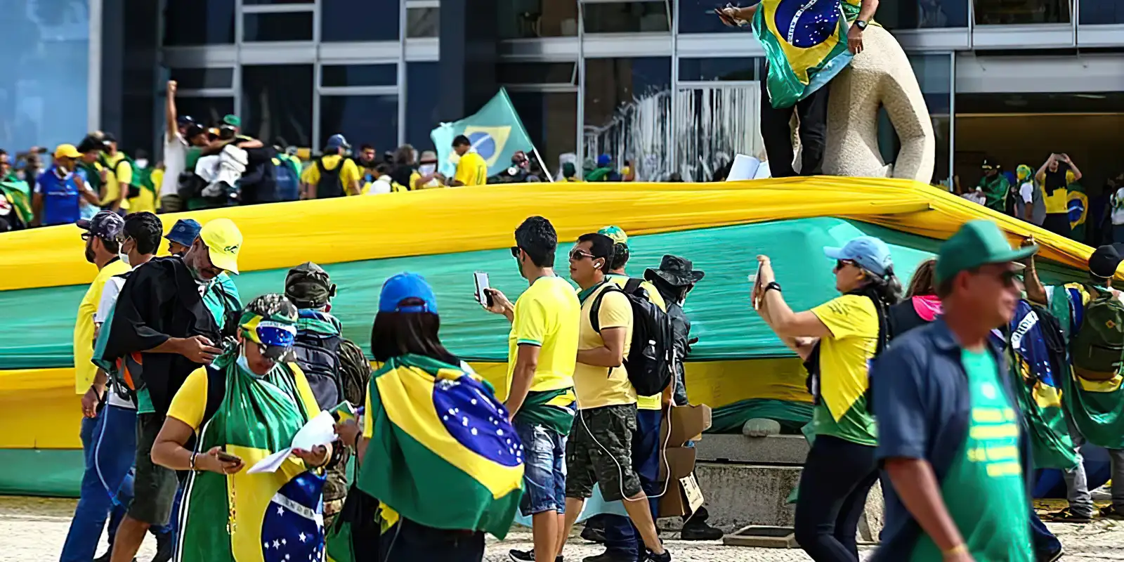 PF prende condenado pelo 8/1 que estava foragido na Argentina