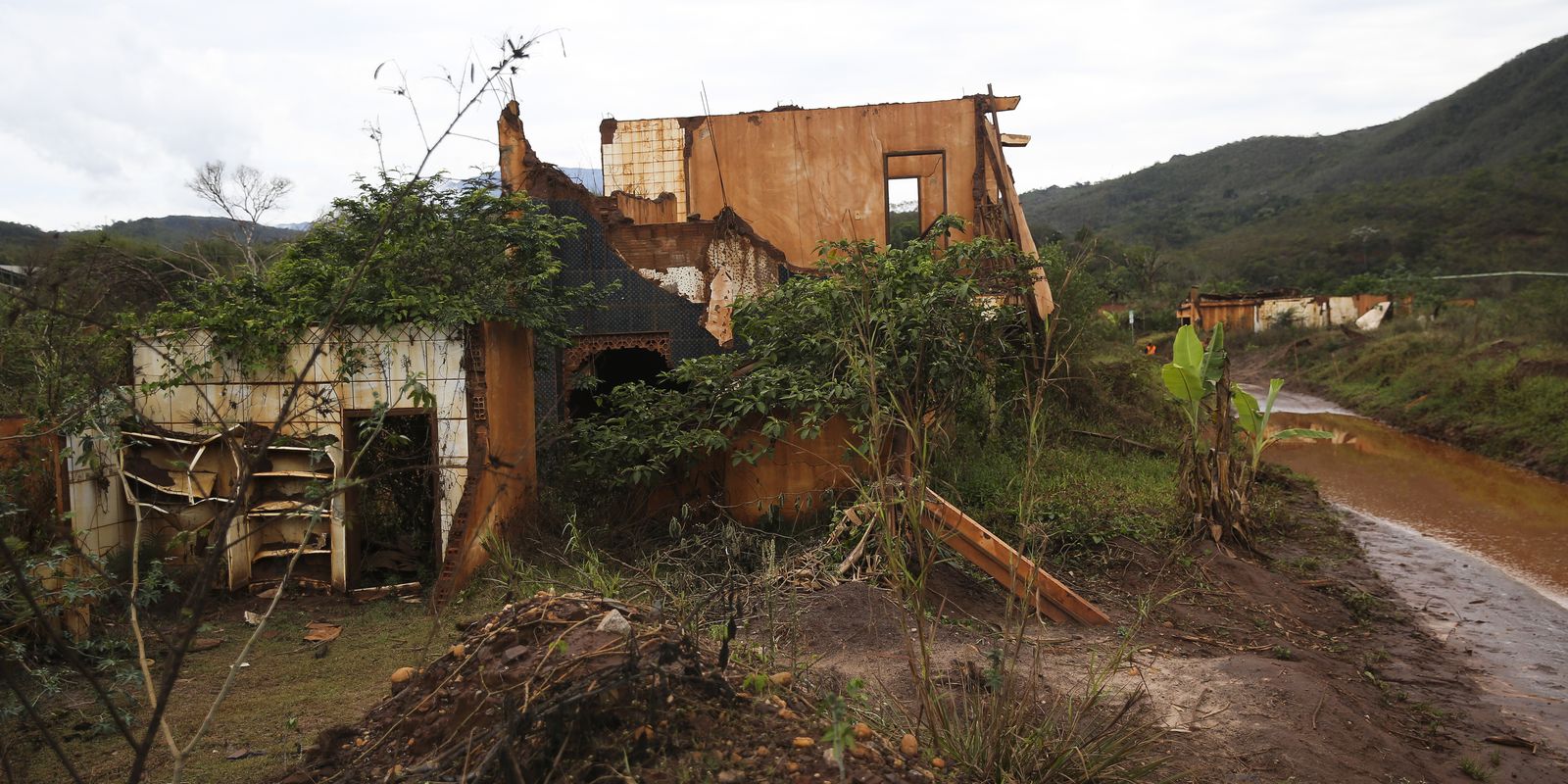 Vítimas da lama da Samarco vão ao STF contra cláusulas de novo acordo