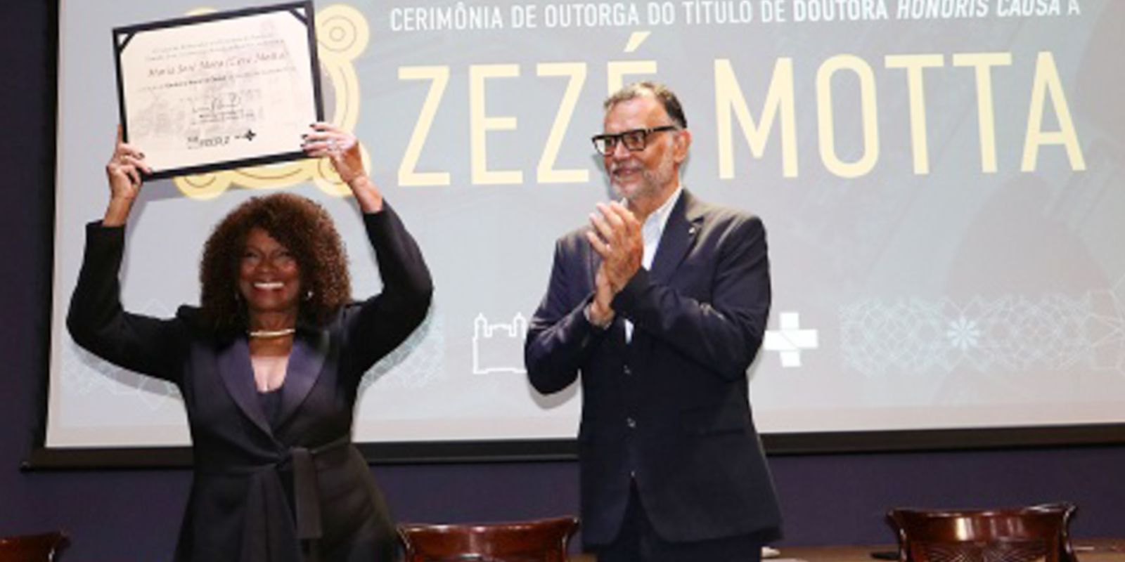 Zezé Motta recebe título de Doutora Honoris Causa da Fiocruz