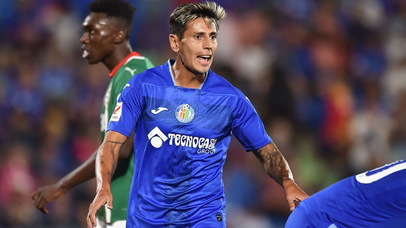 Corinthians encaminha contratação do lateral Angileri, do Getafe