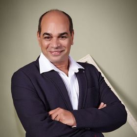 Maquiador renomado, Kaká Moraes faz desabafo sobre situação vivida no último local de trabalho e recebe apoio de colegas e celebridades