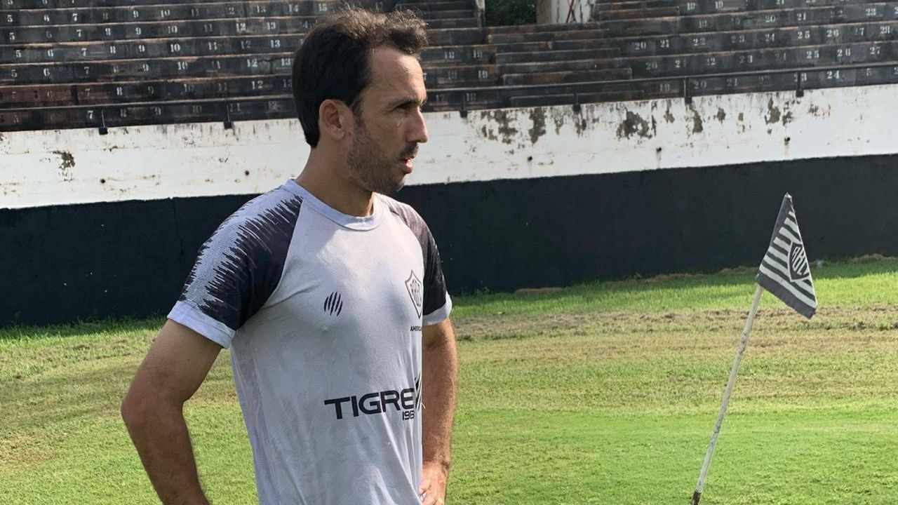 Ex-São Paulo, Thiago Ribeiro vence depressão e aceita desafio de subir o Rio Branco-SP