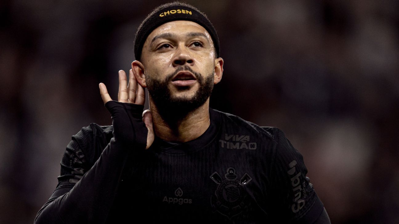 Críticas de Memphis caíram como ‘bomba’ no Corinthians e causam clima ruim no elenco
