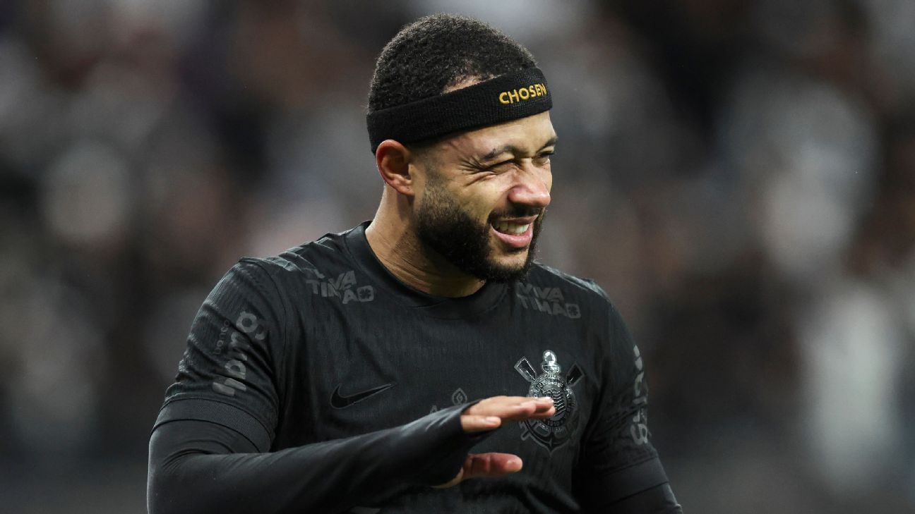 Memphis brilha, Corinthians faz 3 a 0 no Vasco e mantém tabu de 18 anos