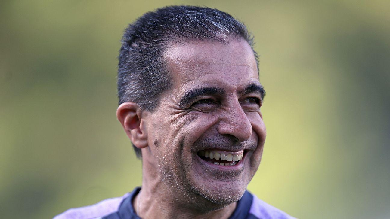 Fortaleza fecha com Renato Paiva e tem novo técnico horas após demitir Vojvoda