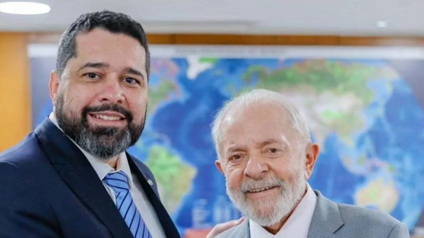 Fabiano Silva pede desligamento dos Correios em meio a rombo bilionário e disputa de bastidores