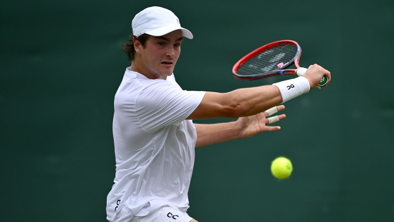 João Fonseca vira contra Bu, espanta fantasma de Toronto e vence na estreia do Masters 1000 de Cincinnati