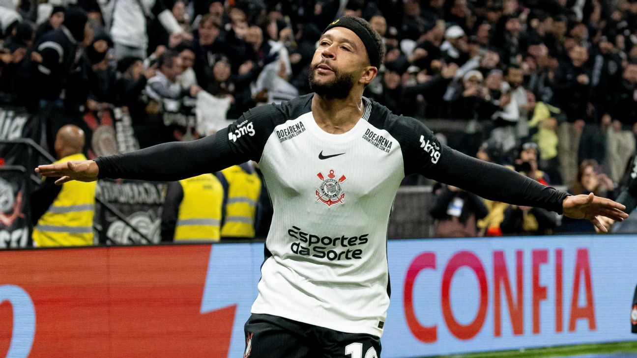 Memphis Depay x Félix Torres: como foi desentendimento em treino do Corinthians