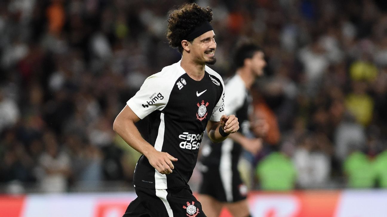 André Ramalho ‘abre mão’ de gol no Corinthians: ‘Mérito do Matheuzinho’
