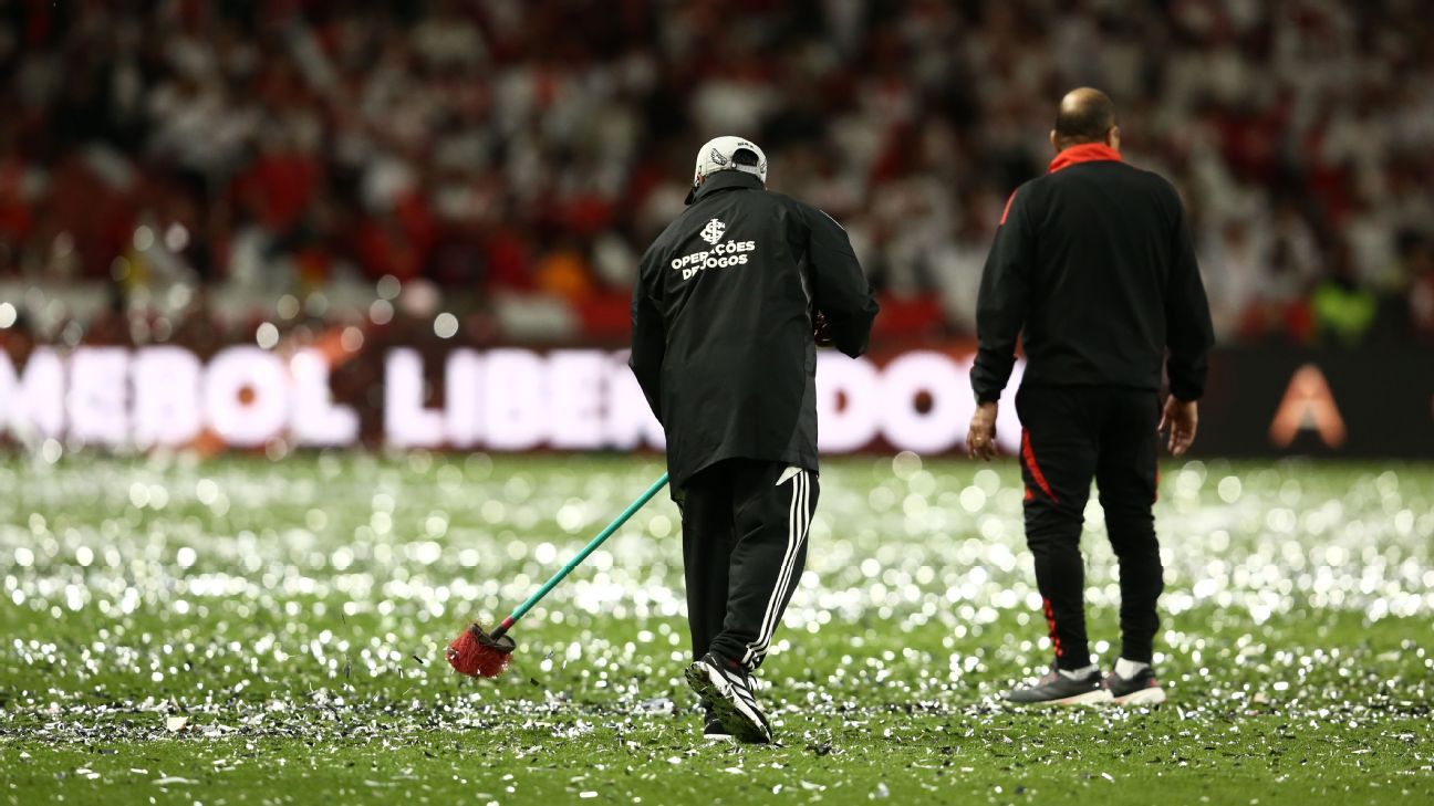 Conmebol multa Inter por papel picado contra o Flamengo na Libertadores