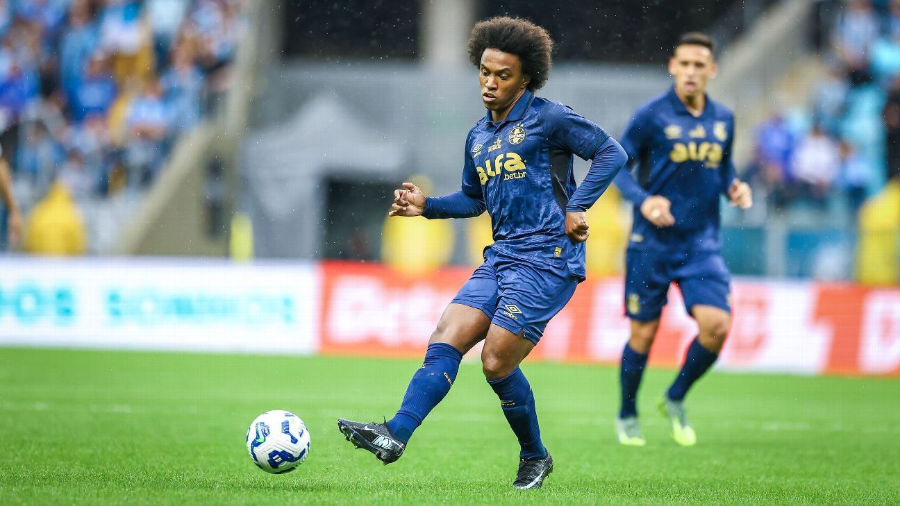 Willian sofre fratura no metatarso e vira desfalque no Grêmio por longo período