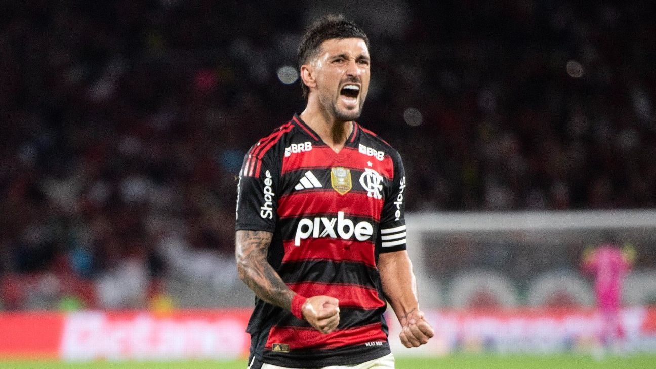 Arrascaeta comenta renovação com Flamengo e mostra otimismo: ‘Quase tudo certo’