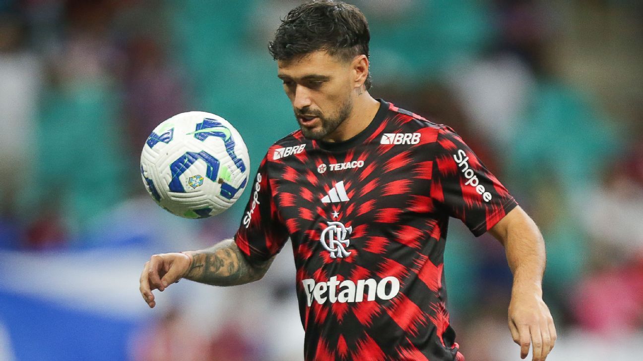 Arrascaeta rebate críticas ao momento do Flamengo no ano: ‘Sempre tentam criar crise de fora para dentro’