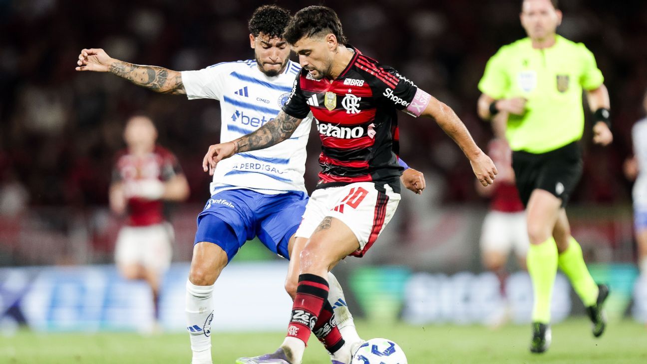 Goleiros brilham, Flamengo e Cruzeiro ficam no empate e embolam topo da tabela do Brasileirão