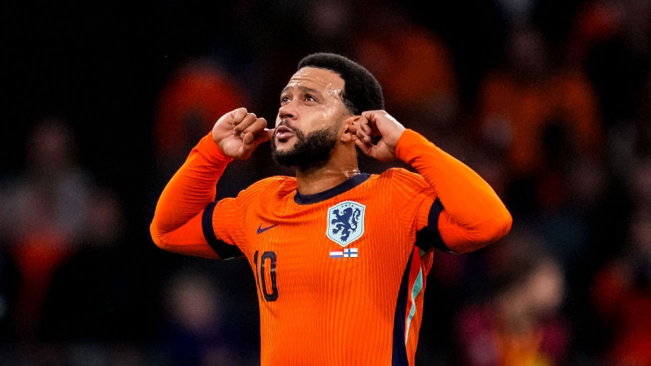 Memphis ‘destrói’ com gol e assistências, Holanda goleia a Finlândia e fica com um pé na Copa do Mundo