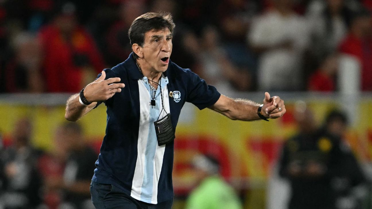 Técnico do Racing chama Flamengo de ‘seleção’, mas crava vaga na final da Libertadores: ‘Nós vamos a Lima’