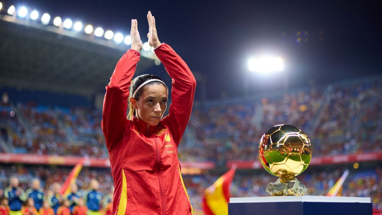 A melhor do mundo que une Xavi e Iniesta a serviço da Espanha