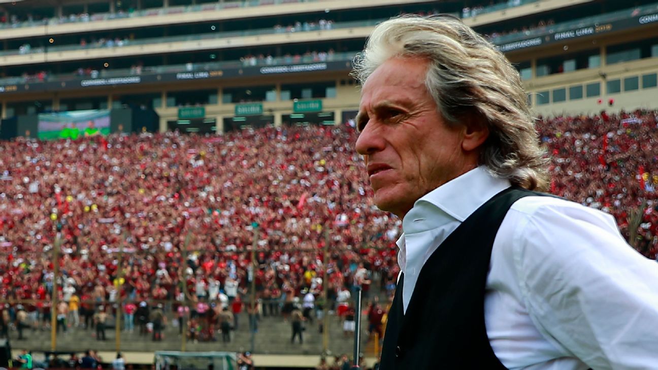 Ex-atacante do Boca Juniors rasga elogios a Jorge Jesus e revela que técnico o tentou levar para o Flamengo: ‘É o número 1’