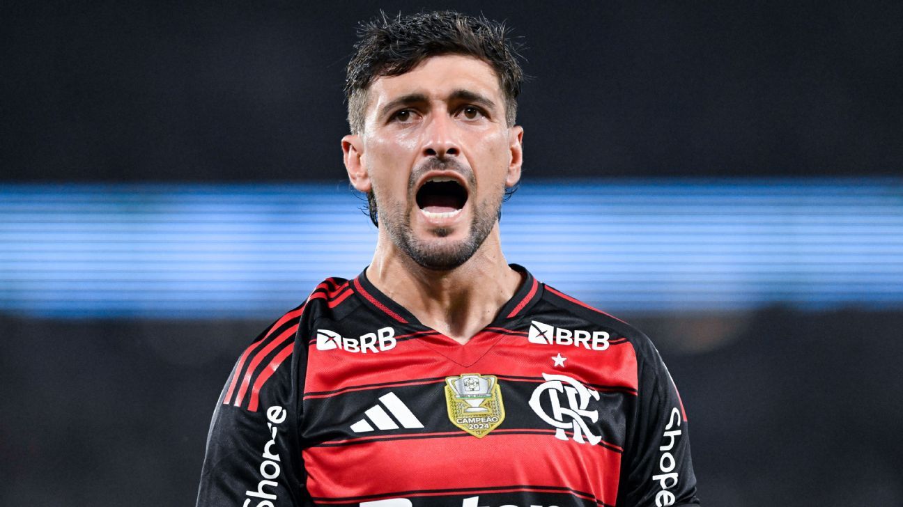 Paulo Pezzolano dá ‘veredito’ sobre Arrascaeta na Europa e se derrete por astro do Flamengo: ‘É lindo vê-lo jogar’