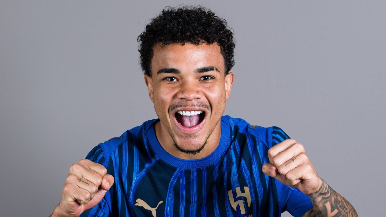 Corinthians encaminha a contratação do atacante Kaio César, do Al Hilal