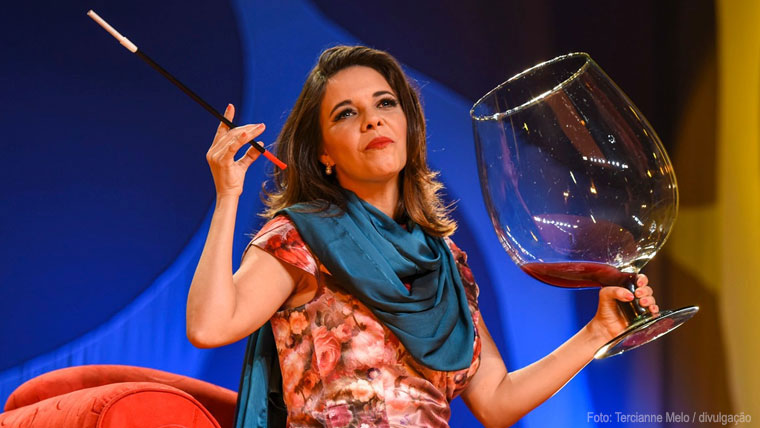Flávia Reis apresenta pela primeira vez em Niterói a comédia “Neurótica”