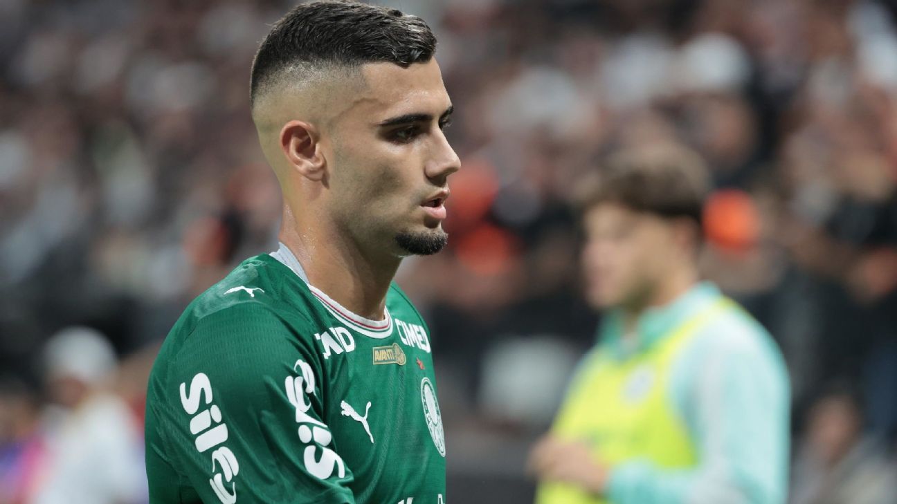 Andreas Pereira ‘escapa’ de denúncia do TJD por ‘catimba’ em Corinthians x Palmeiras