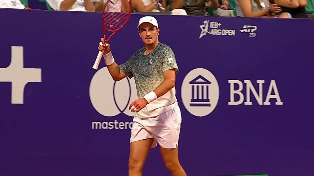 João Fonseca é surpreendido por chileno número 71 do mundo e é eliminado em estreia no ATP 250 de Buenos Aires